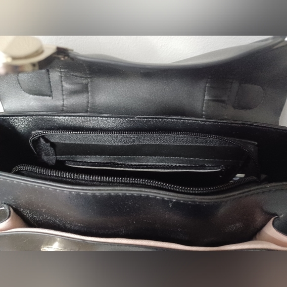 Handbag - Picture 4 of 4